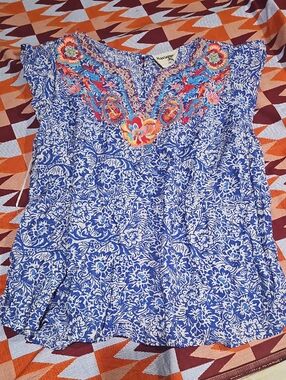 Savanna Jane Blue Floral Top with Multicolor Embroidery 83% Rayon, 17% Nylon